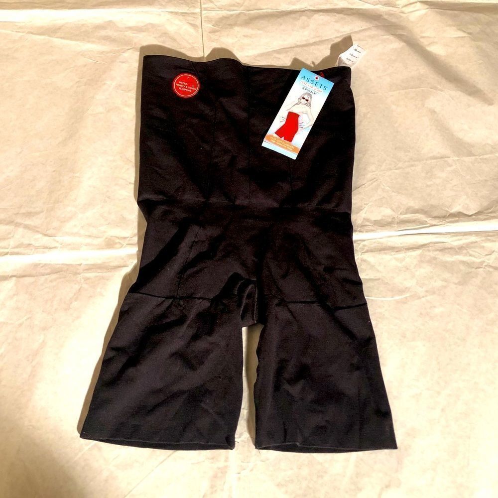 Assets by Spanx NWT size M